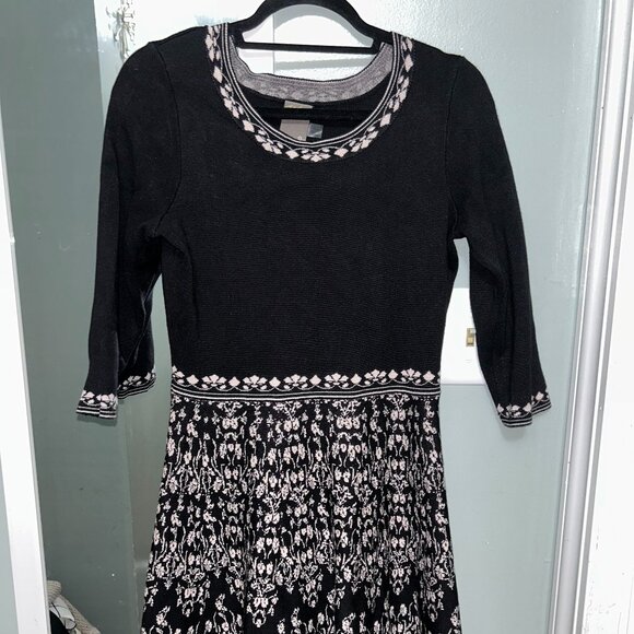 TAYLOR WOMEN'S KNIT SWEATER DRESS FIT & FLARE BLACK & WHITE SIZE MEDIUM - Picture 1 of 5